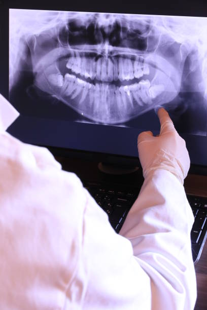 Best Emergency Dental Services for Seniors in Roselawn, IN